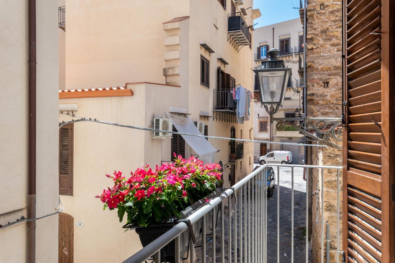 Le Porte Del Kassaro Palermo Buitenkant foto